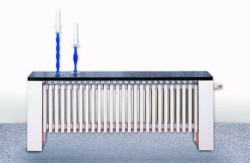 Delta Column Bench to grzejnik dekoracyjny o poziomym układzie kolektorów