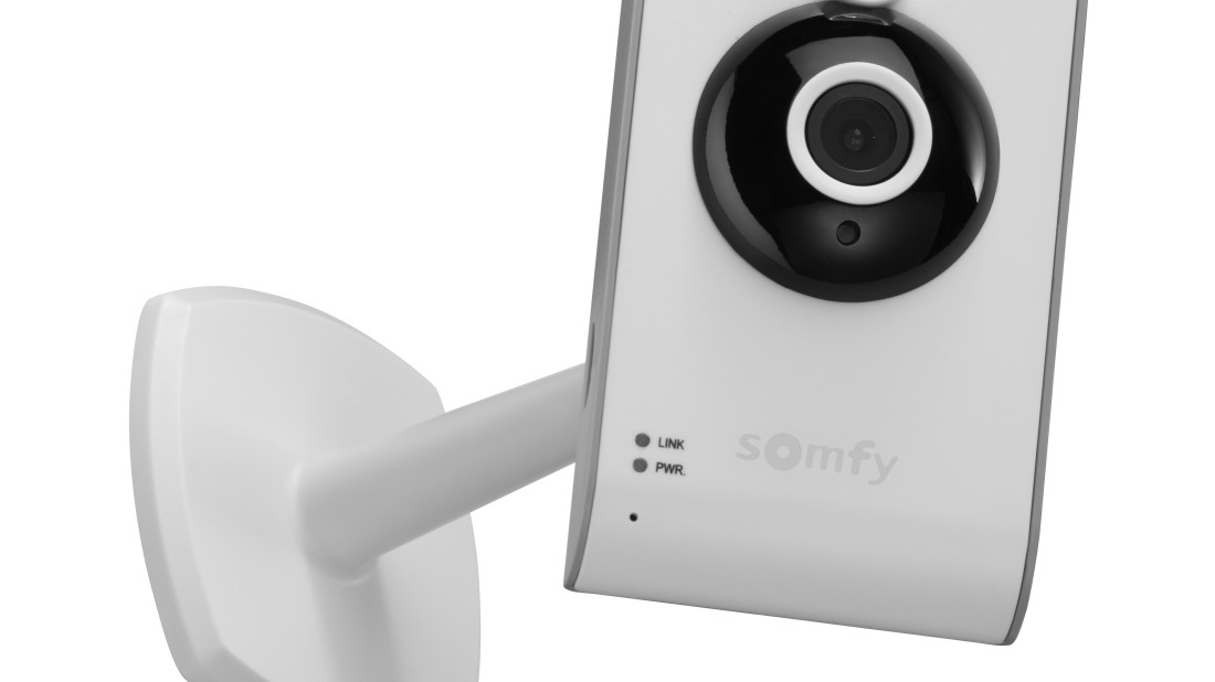 Somfy stawia na bezpieczeństwo – nowa oferta kamer do monitoringu