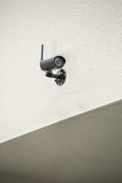 Dobra jakość obrazu jest zachowywana nawet przy słabym oświetleniu i w przypadku kamery zewnętrznej – po zmroku