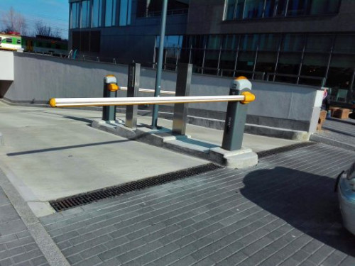 Aleje Jerozolimskie 98