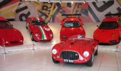 Zwiedzanie fabryki i muzeum kultowej Włoskiej marki FERRARI