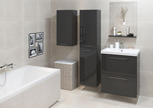 Uzupełnieniem kolekcji jest słupek, szafka wisząca oraz lustro lub szafka lustrzana, w zależności od serii