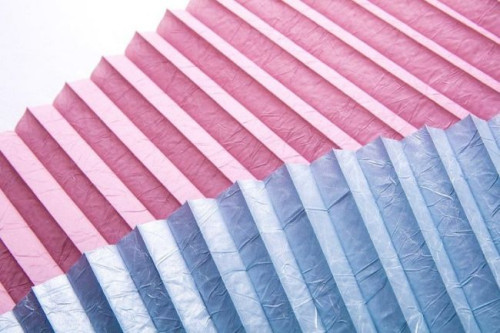 Barwa rolet powinna powtarzać się na pozostałych tkaninach dekoracyjnych