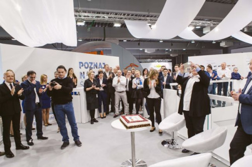 Wiele radości sprawiło nam obserwowanie jak ciepłe emocje wywoływały w naszych gościach prezentowane na stoisku historie