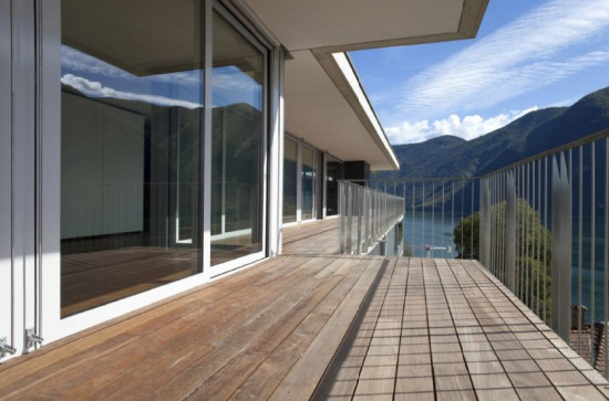 Tego typu rozwiązania powiększają również optycznie przestrzeń, sprawiając wrażenie, że jest dużo większa niż ma to miejsce w rzeczywistości