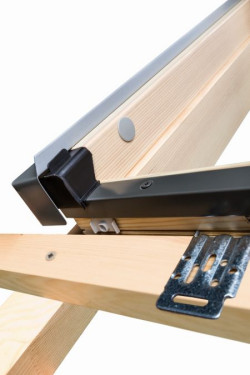 FAKRO thermoPro wprowadzona do okien dachowych klasy PROFI i LUX