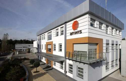 Montaż rolety podtynkowej SOLIDO nie wymaga ingerencji w konstrukcję okna czy drzwi