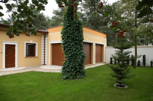 W przypadku rolety podtynkowej SOLIDO istnieje także możliwość zintegrowania z roletą moskitiery rolowanej