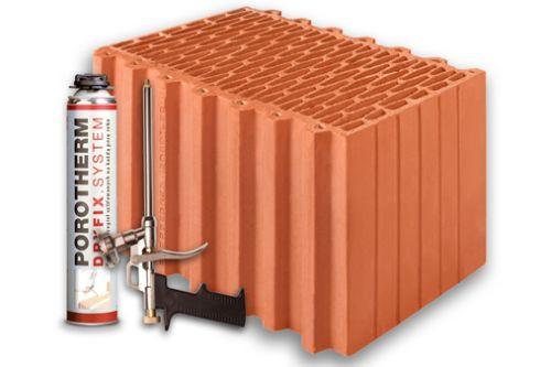 Ceramika to wciąż najpopularniejszy w naszym kraju materiał do budowy domu