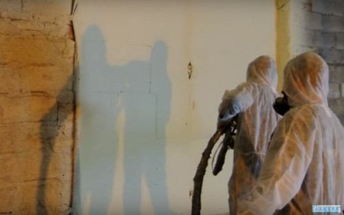 Z reguły nie instaluje się w tych pomieszczeniach urządzeń chłodniczych, lecz stosuje się regulację temperatury poprzez przewietrzanie chłodnym powietrzem