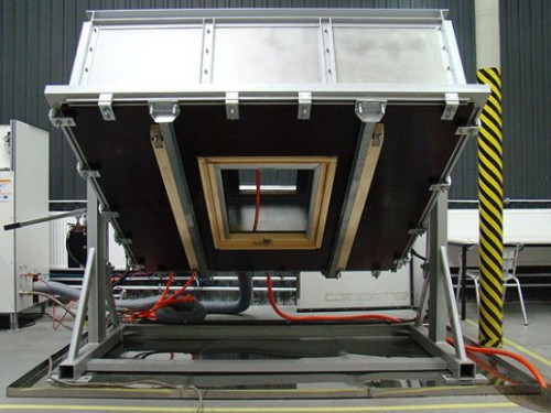 W 1991 roku zostało stworzone pierwsze okno dachowe OKPOL