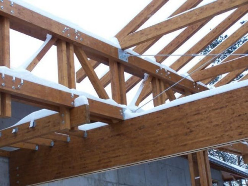 Drewno jest właściwie jedynym z powszechnie znanych materiałów w pełni odtwarzalnym przez przyrodę