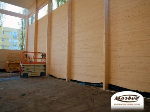 Drewno jako materiał konstrukcyjny zawsze było i nadal jest popularnym materiałem do ich produkcji