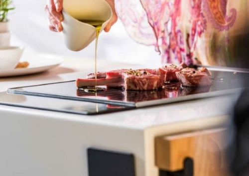 Wszystkie wersje po to, abyście Państwo dokonali indywidualnego wyboru, dla przyjemnego i zdrowego gotowania