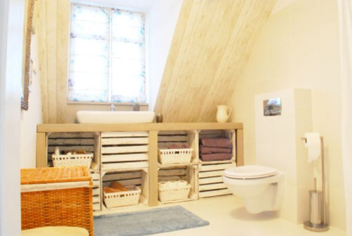 Zanim rozpoczęła remont, próbowała znaleźć coś, co ją zainspiruje, co będzie wyróżnikiem łazienek w mazurskim domu