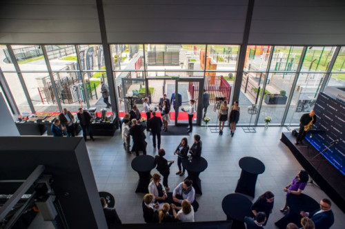 Rozwój każdej firmy łączy się nierozerwalnie z ciągłym odświeżaniem podejścia do ekspozycji i promocji jej produktów i usług