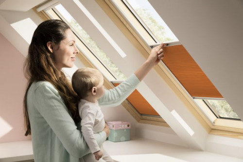 Roleta zaciemniająca FHC VELUX