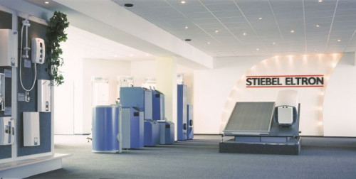 Koncern niemalże od 100 lat specjalizuje się w produkcji ogrzewaczy wody oraz pomieszczeń