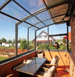 Zadaszenie CORSO produkuje się zawsze na wymiar zgodny z życzeniami klienta