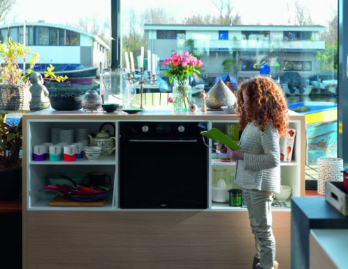 To wielofunkcyjne urządzenie wyposażone zostało w 17 programów automatycznych, w tym Wyrastanie ciasta