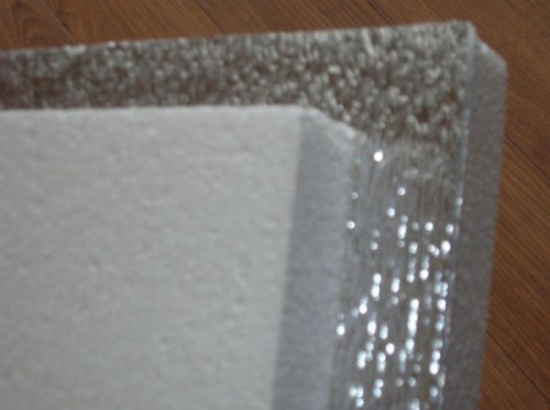 Płyta elewacyjna Alufox Izomaster 4 A 4 jest efektem wieloletnich doświadczeń i przemyśleń zagadnienia termodynamiki budowli