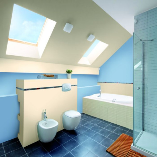 Innym skutkiem działania wilgoci są rdzawe plamy na powierzchni tynków i powłok malarskich