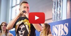 Oprócz gorrrących tancerek w Klubie Instalatora mieliśmy również przyjemność bawić się przy równie gorącym koncercie Norbiego