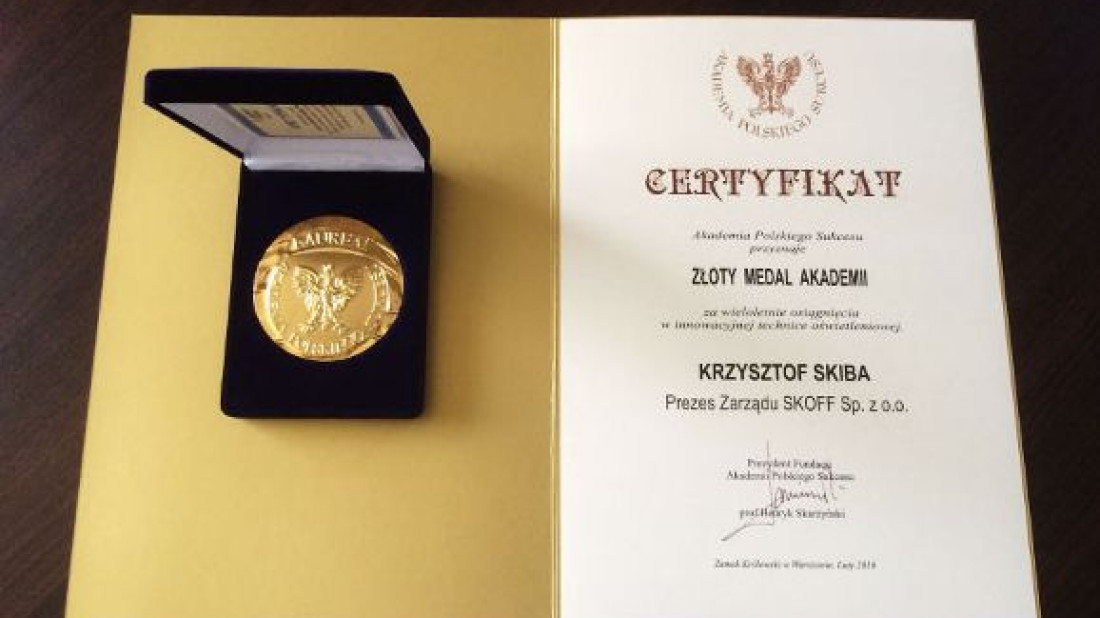 SKOFF: Złoty Medal APS dla Krzysztofa Skiby