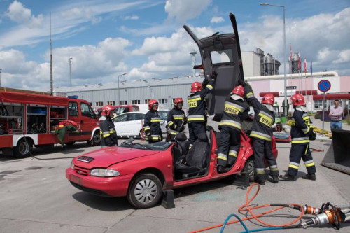 Uczestnicy pikniku mogli zobaczyć strażaków w akcji w bardzo realnych sytuacjach
