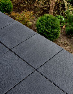 Płyty Eleganza to idealna propozycja na przydomowy taras, ścieżkę ogrodową czy patio