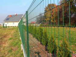 Od 10 lat na rynku dominują ogrodzenia panelowe, głównie z przegięciami, czyli nasze Nylofory 3D