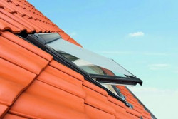 W przypadku okien RotoQ charakterystyczne kliknięcie jest akustycznym potwierdzeniem właściwego montażu