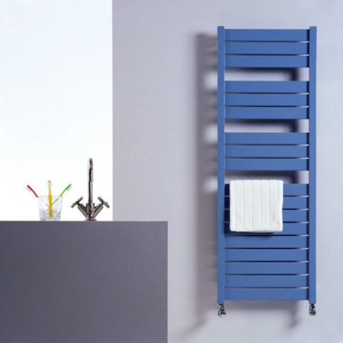 Oprócz atrakcyjnej formy grzejników, kluczem do sukcesu są m.in. materiał i kolorystyka