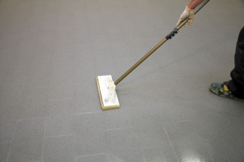 FL Floor to cementowa, wysokowytrzymała, szybkowiążąca, zaprawa fugowa do stosowania w konsystencji płynnej