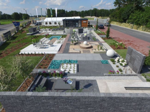 Dzięki ogrodom wystawowym Libet przedstawia szeroki wachlarz możliwości wykorzystania kostki brukowej czy płyt tarasowych