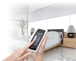 Korzystając z ekranu dotykowego możesz wybierać, sterować, integrować, zapamiętywać i ustawiać wszystkie urządzenia w domu