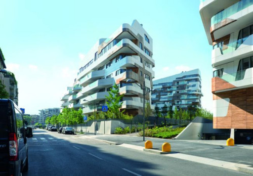 Architektura zaprojektowanego przez Zahę Hadid kompleksu rezydencyjnego cechuje się zarówno funkcjonalnością, jak i indywidualizmem