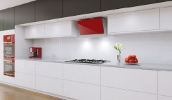 SBL to kominowy okap o skośnym kształcie i szerokości jedynie 60 cm