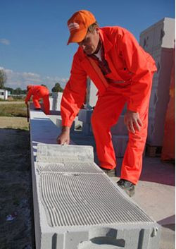 Mostki termiczne, nazywane także mostkami cieplnymi, powstają tam, gdzie izolacja termiczna jest wadliwa