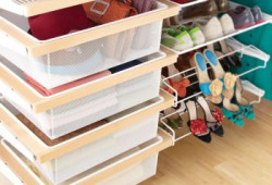 Spraw, aby każdy członek rodziny zabrał swój kosz z wypranymi ubraniami i zaniósł do swojej szafy