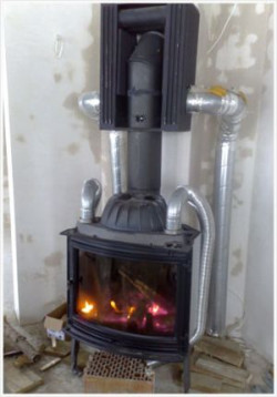 Istnieje możliwość zintegrowania systemu grzewczego Legalett z kominkiem