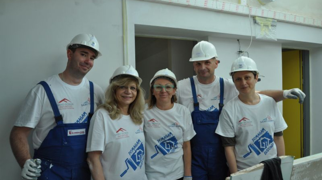 Saint-Gobain Building Glass Polska pomaga budować mieszkania treningowe dla młodzieży