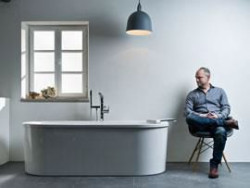 W kampanii Bathroom Poetry Villeroy &amp; Boch prezentując sylwetki projektantów mody i designu, pokazuje różne spojrzenia na wzornictwo