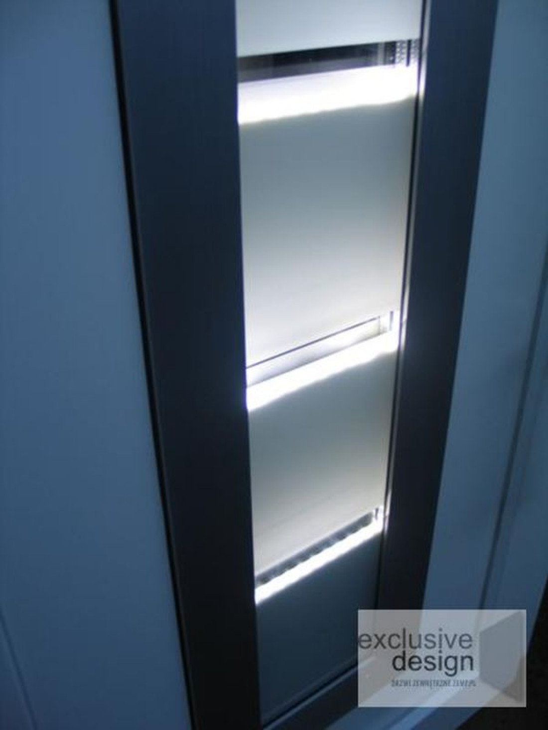 Eksluzywne drzwi z podświetleniem LED firmy ŻEMP