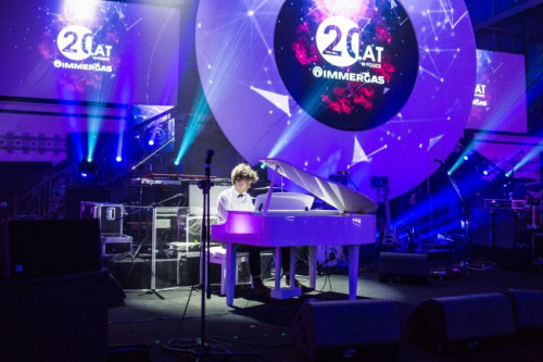 Niebywałe wrażenie na zaproszonych ponad 250 gościach wywołało już samo wejście na salę