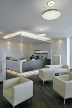 Wprowadzenie w ubiegłym roku norm pogłosowych spowodowało zwiększenie zainteresowania szeroko rozumianą akustyką wnętrz