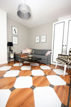 Dużym, dominującym elementem całego pokoju była szafa