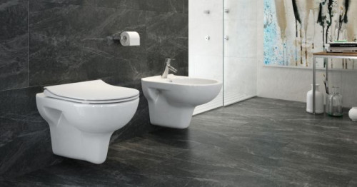 Naturalne środki, jak ocet czy soda oczyszczona, pomagają w walce z osadami i nieprzyjemnymi zapachami