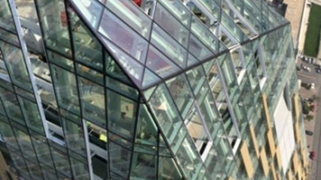 Schüco: Budynek jak szklana rzeźba – Allianz Tower w Istambule