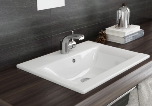 Ograniczający wypływ wody perlator napowietrzając wodę, zmniejsza jej przepływ do 6 litrów na minutę